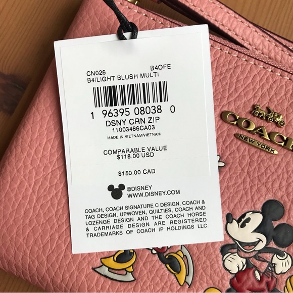 🐭 Disney X Coach Corner Zip Wristlet With Ice Skate friends Motif - Picture 8 of 11